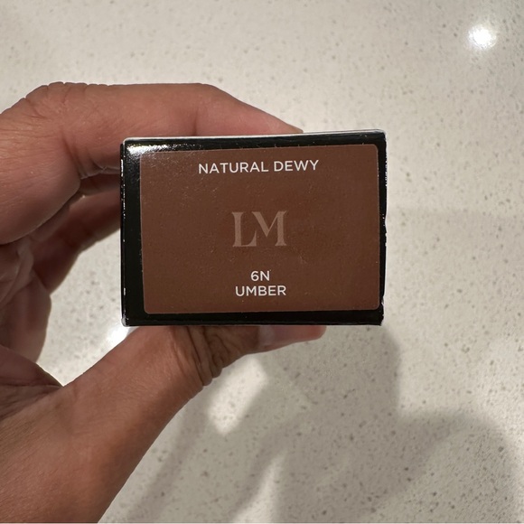NEW 6N Umber Laura Mercier Tinted Moisturizer Natural Dewy SPF 30 45mL/1.5fl oz - Picture 4 of 8